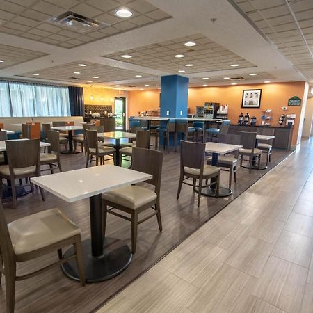 Wingate By Wyndham Indianapolis Airport Plainfield Hotel Exterior foto