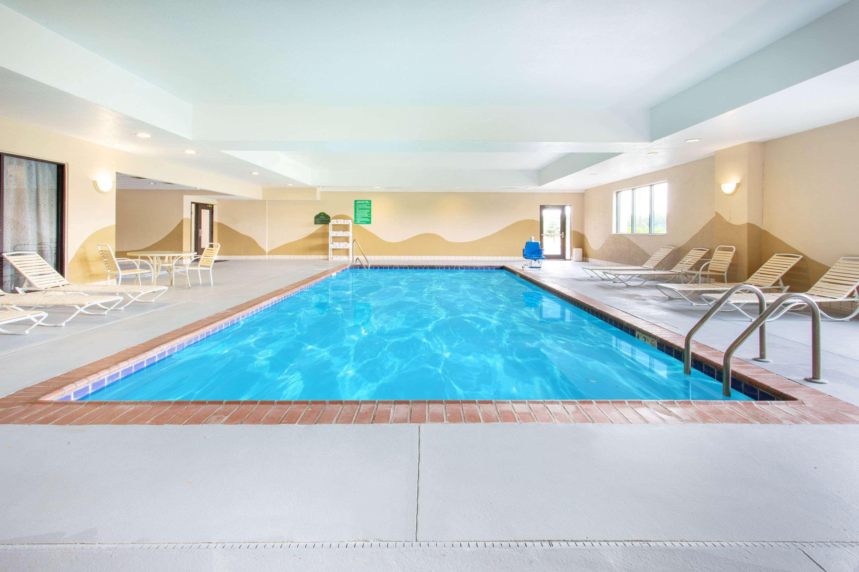 Wingate By Wyndham Indianapolis Airport Plainfield Hotel Exterior foto