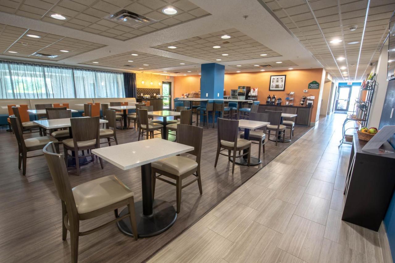 Wingate By Wyndham Indianapolis Airport Plainfield Hotel Exterior foto