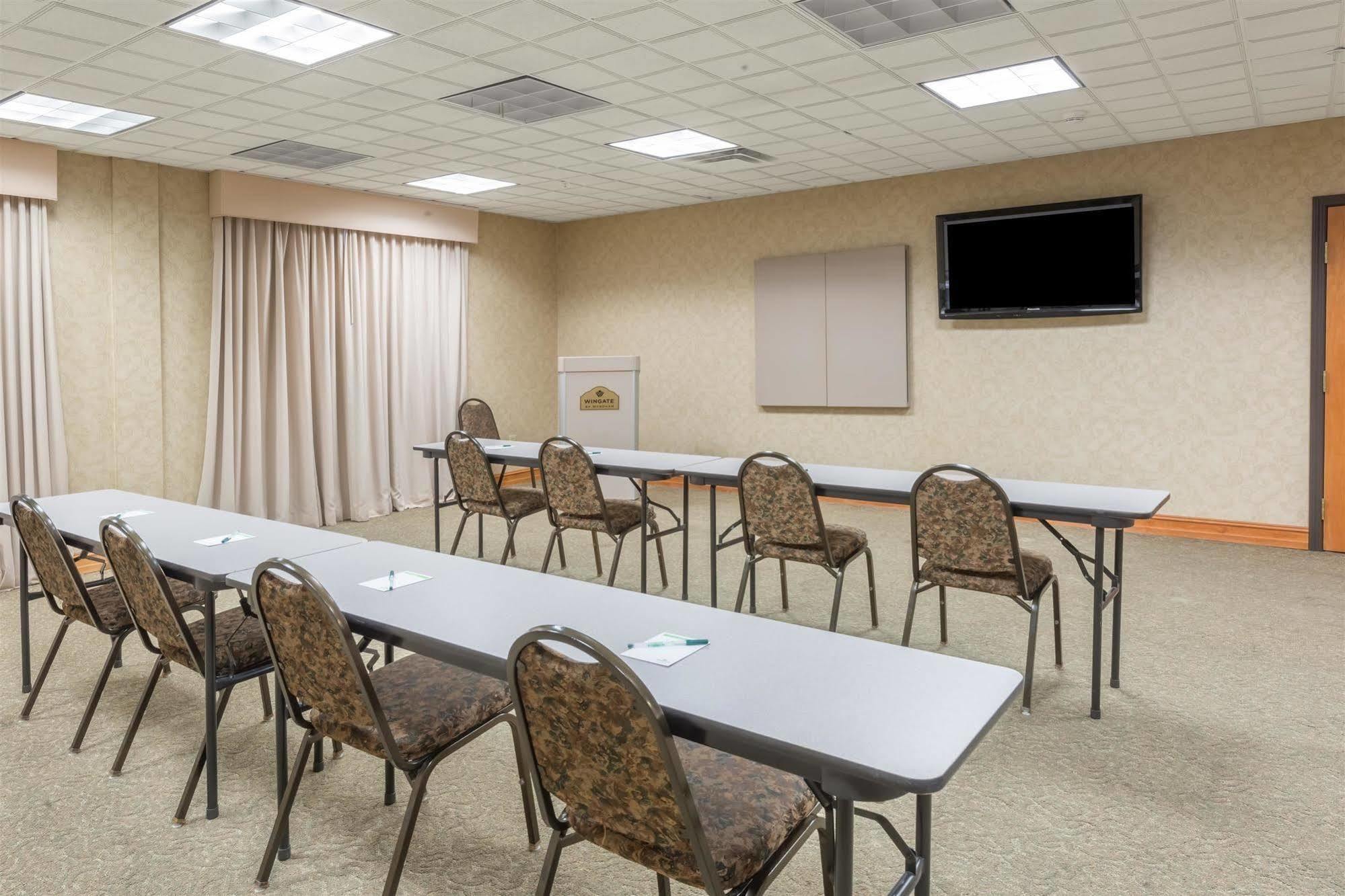 Wingate By Wyndham Indianapolis Airport Plainfield Hotel Exterior foto